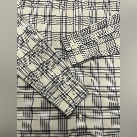 Pair of men’s dress shirts Van Heusen - Picture 7 of 9